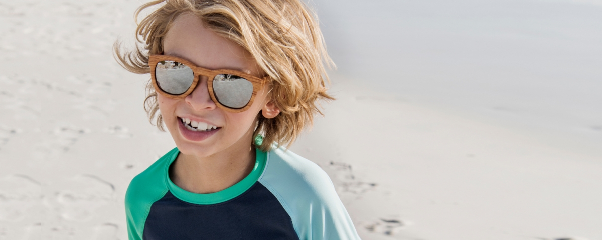 Обираємо поляризовані сонцезихисні окуляри для дитини